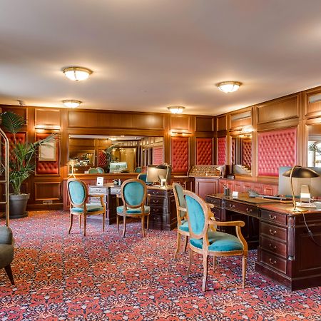 Le Palace De Menthon ภายนอก รูปภาพ The hotel's lobby